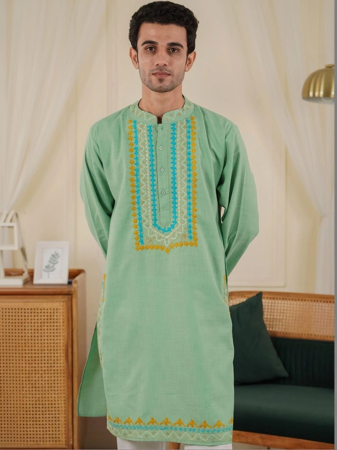 HOUSE OF KARI Men Embroidered Thread Work Kurta-image-6