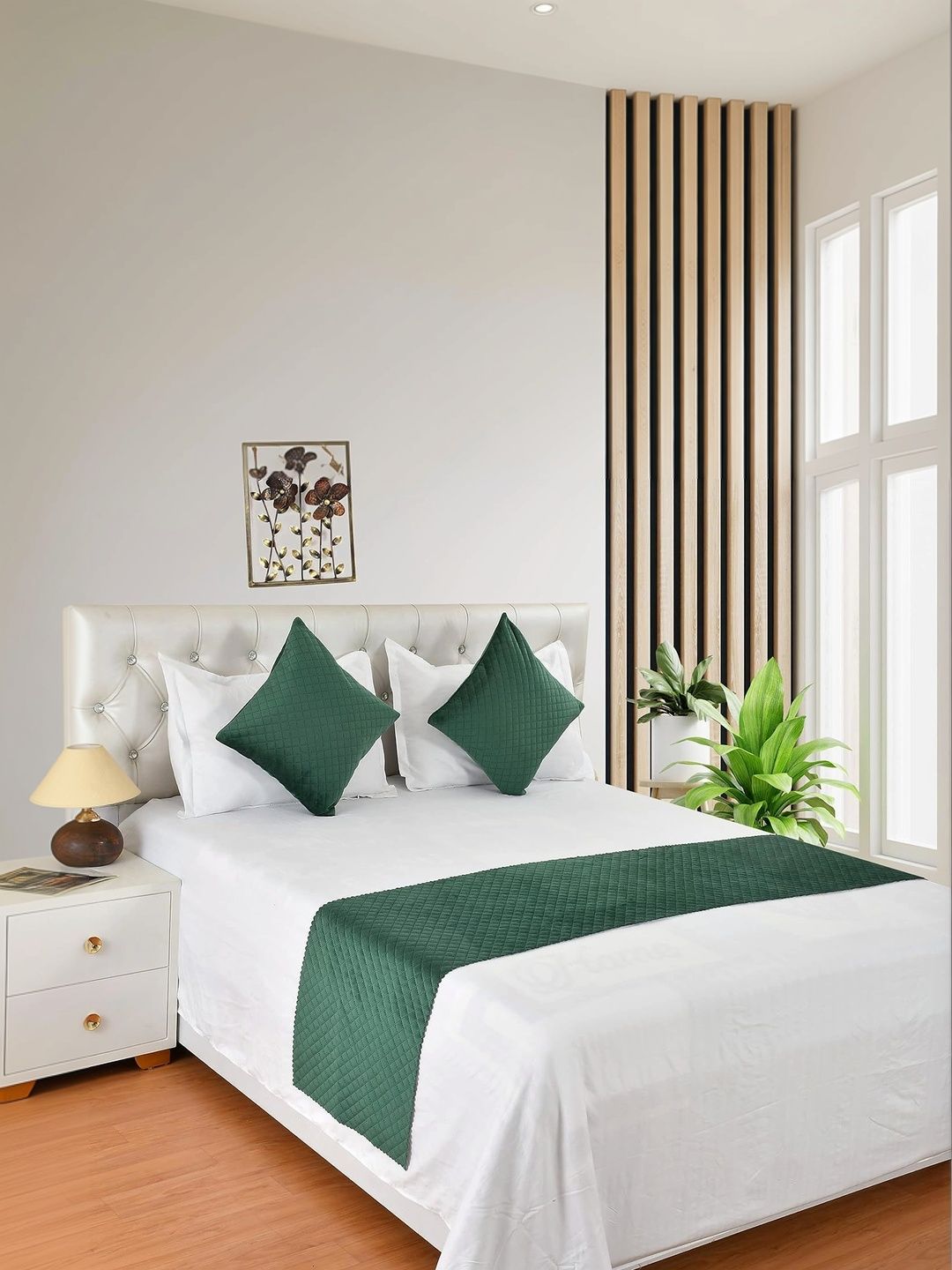 tundwal's Green Quilted Velvet Bed Runner With 2 Cushion Covers-picture-14