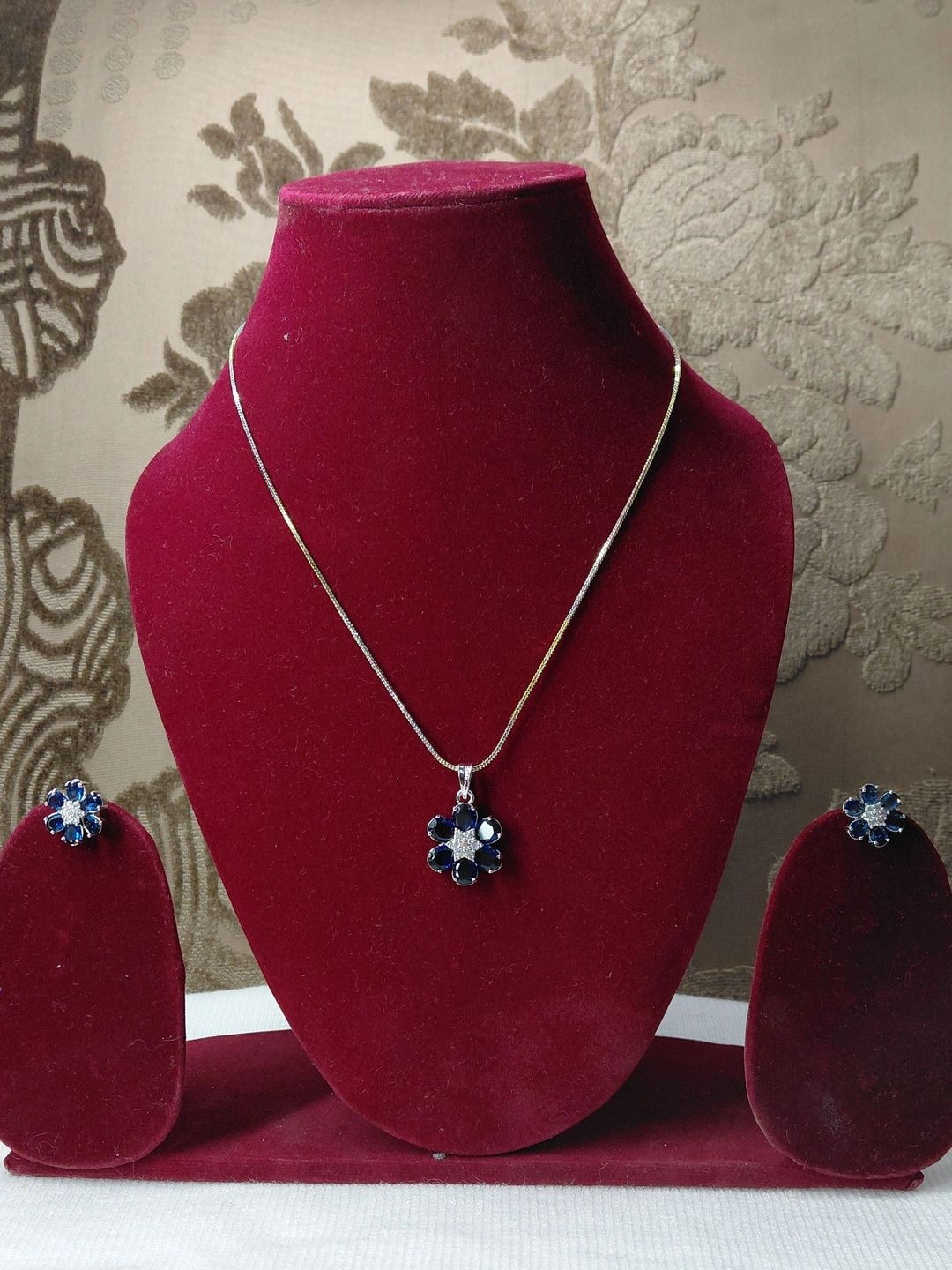 AOLLY Silver-Plated Enamelled Stone-Studded Necklace and Earrings-picture-54