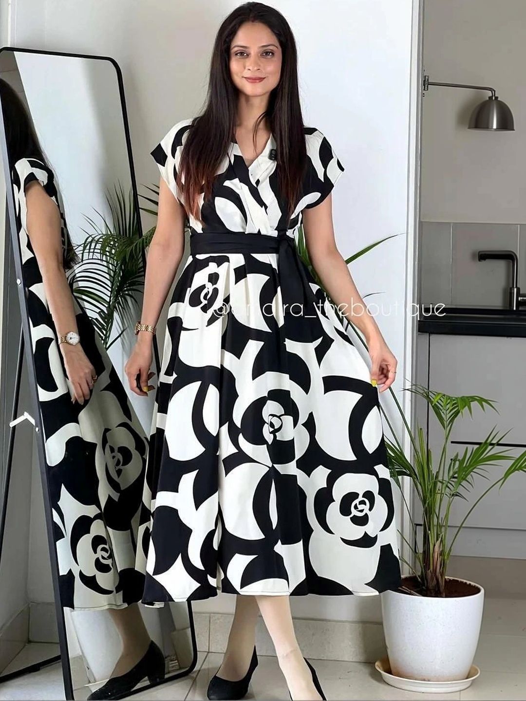 INDO AURA Floral Print Crepe Midi Dress-image-13