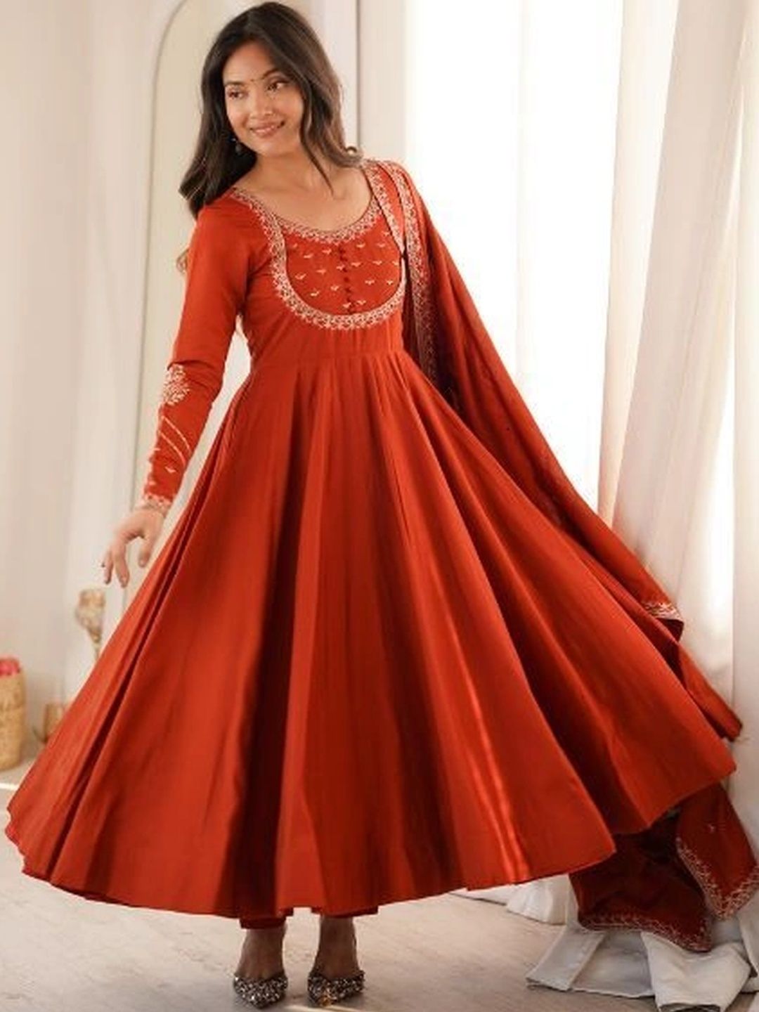 NANDIMOFAB Women Ethnic Motifs Embroidered Empire Thread Work Kurta with Trousers & With Dupatta-picture-51