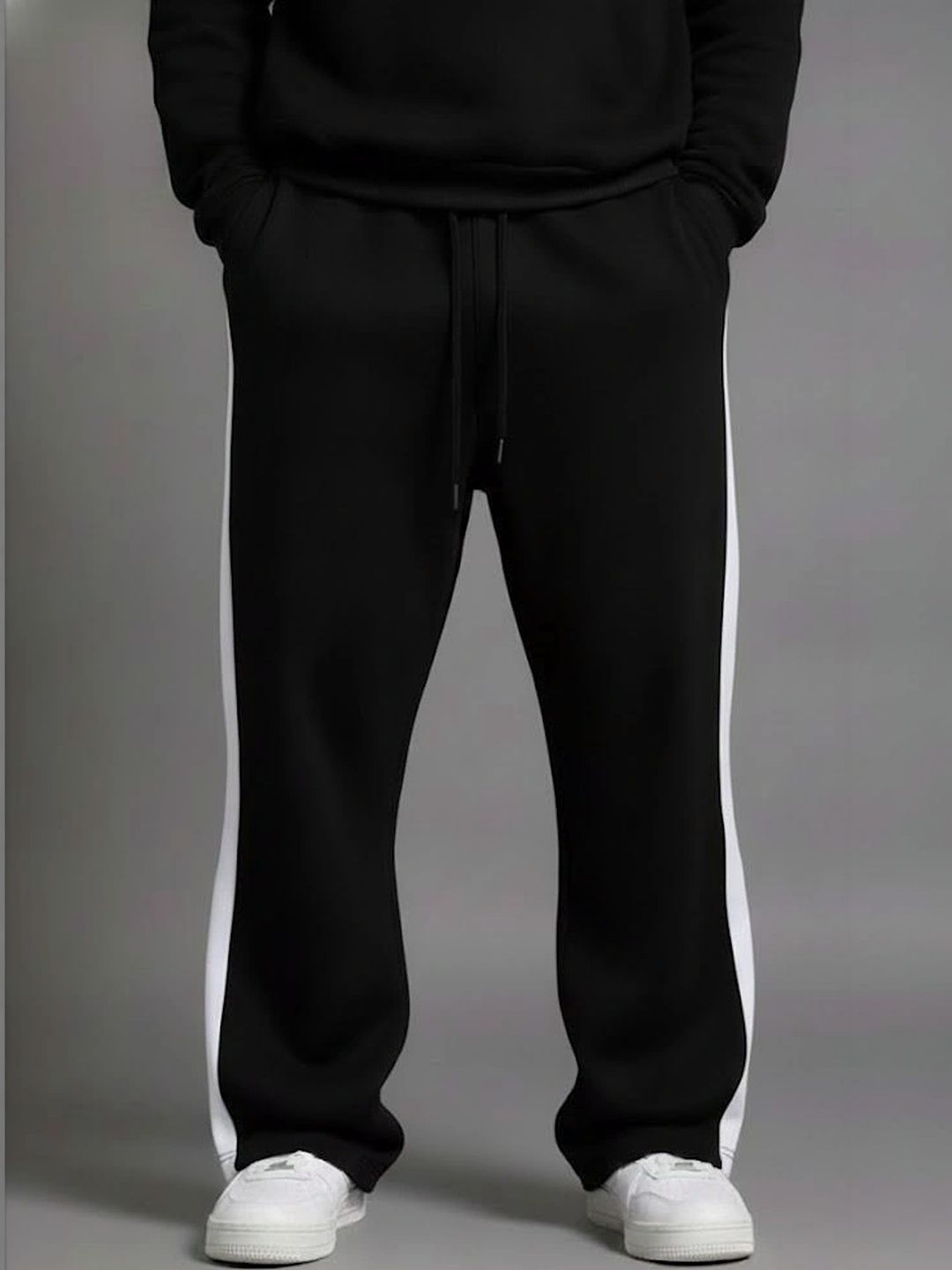 WARCOURT Men Regular Fit Colourblocked Training Joggers-picture-36