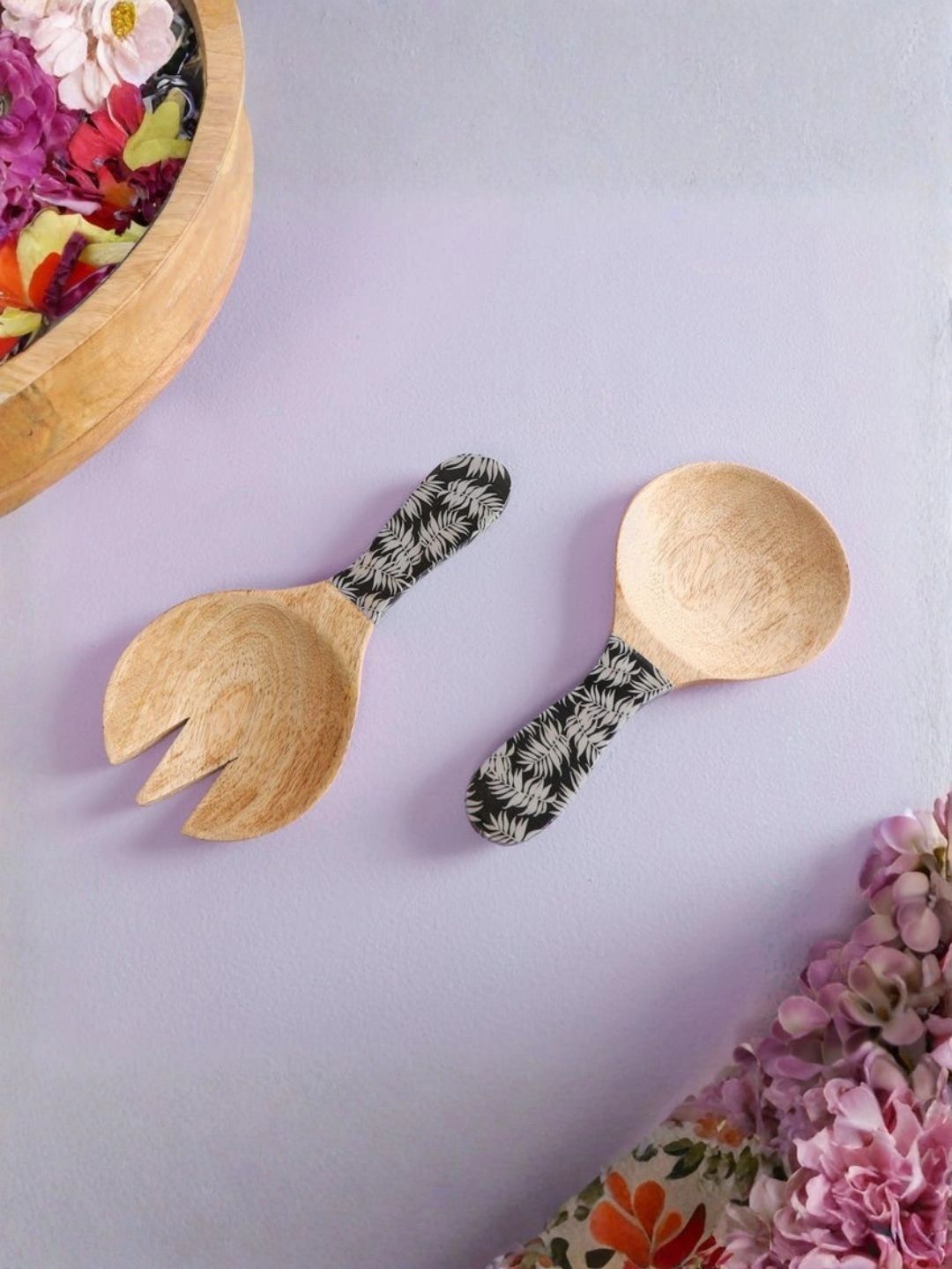 THE HOME CO. Black Wood Cutlery Set of-picture-27