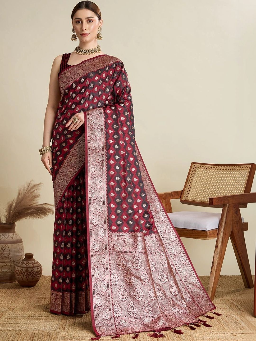 Lalan Shree Creation Woven Design Zari Silk Blend Saree-picture-45