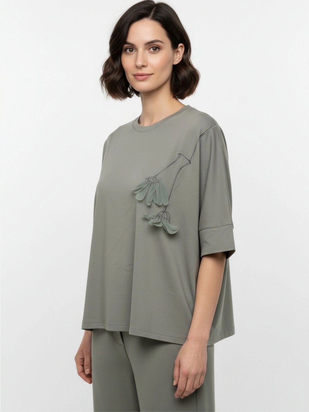 Neet Applique Top-picture-28