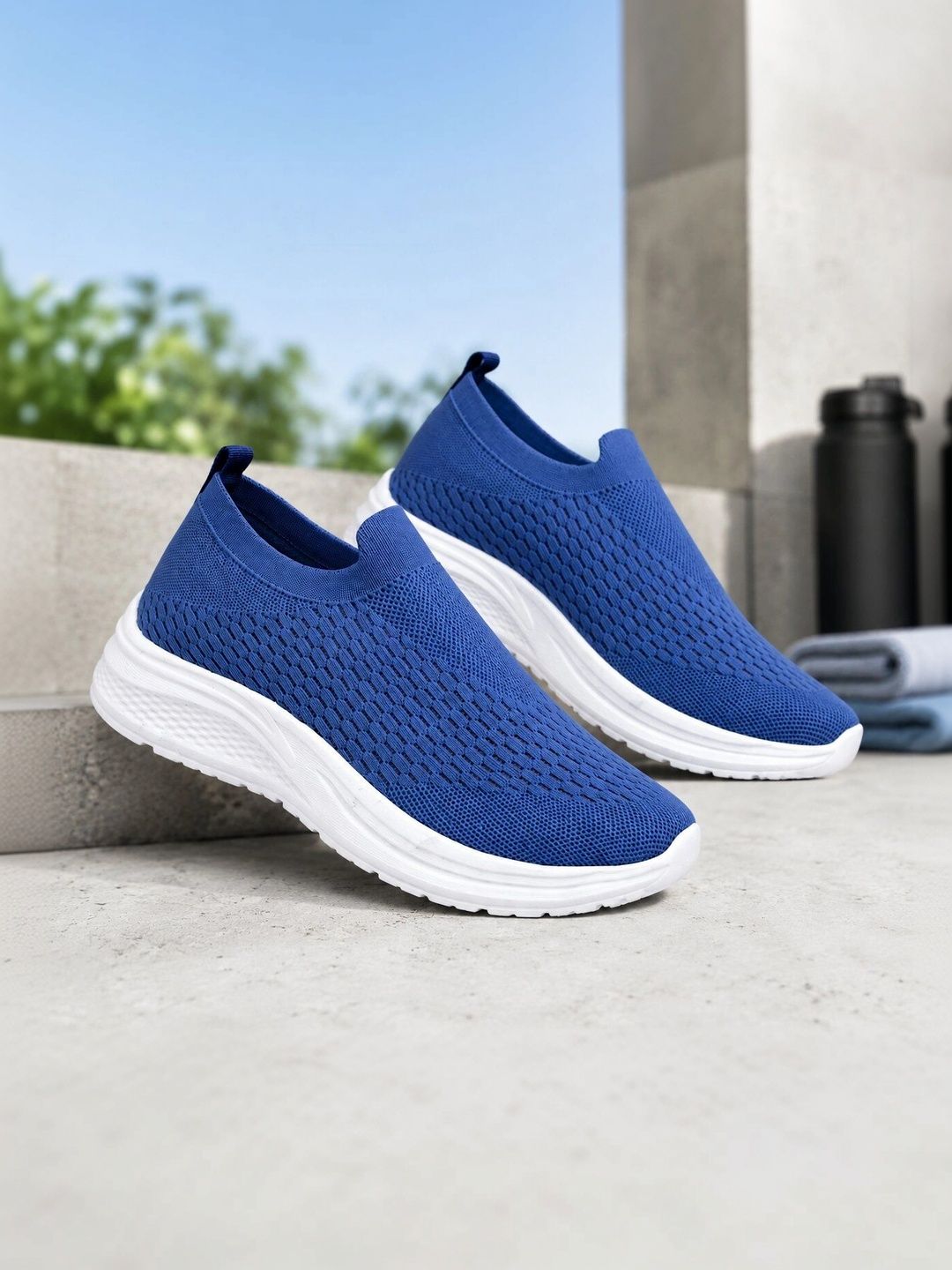 Rayvon Men Mesh Walking Non-Marking Shoes-picture-23