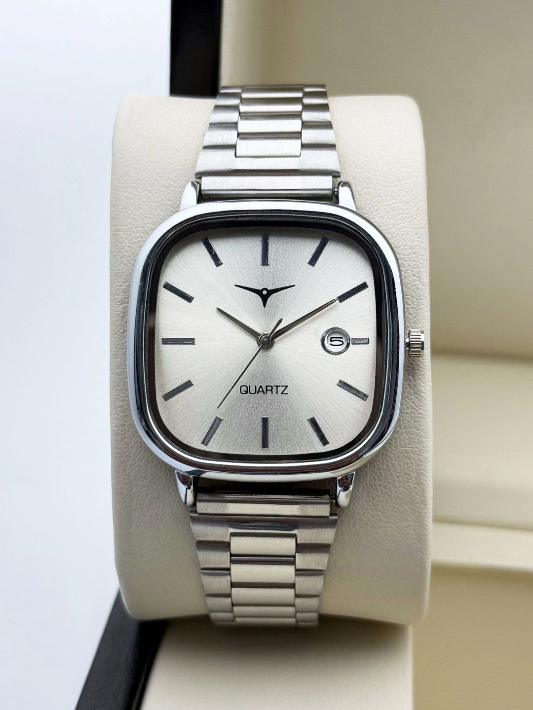 TREX Men Brass Dial & Stainless Steel Bracelet Style Straps Analogue Date Aperture Watch CSO_white-picture-13