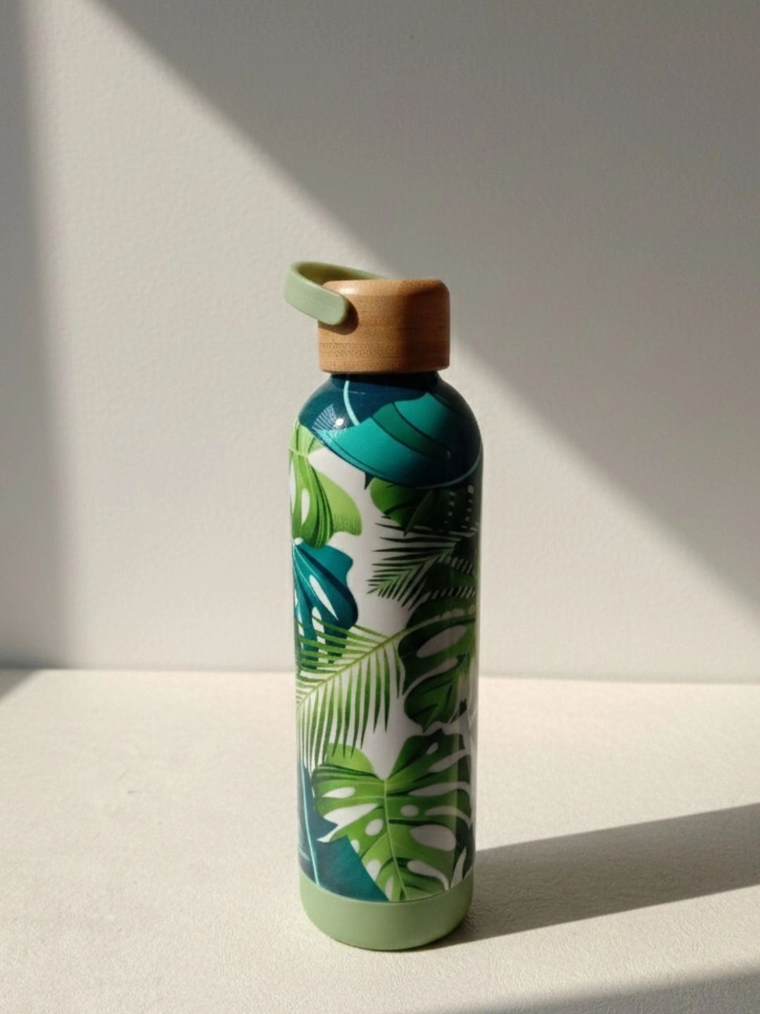 THE HOME CO. Green & White Single Stainless Steel Floral Water Bottle-picture-54