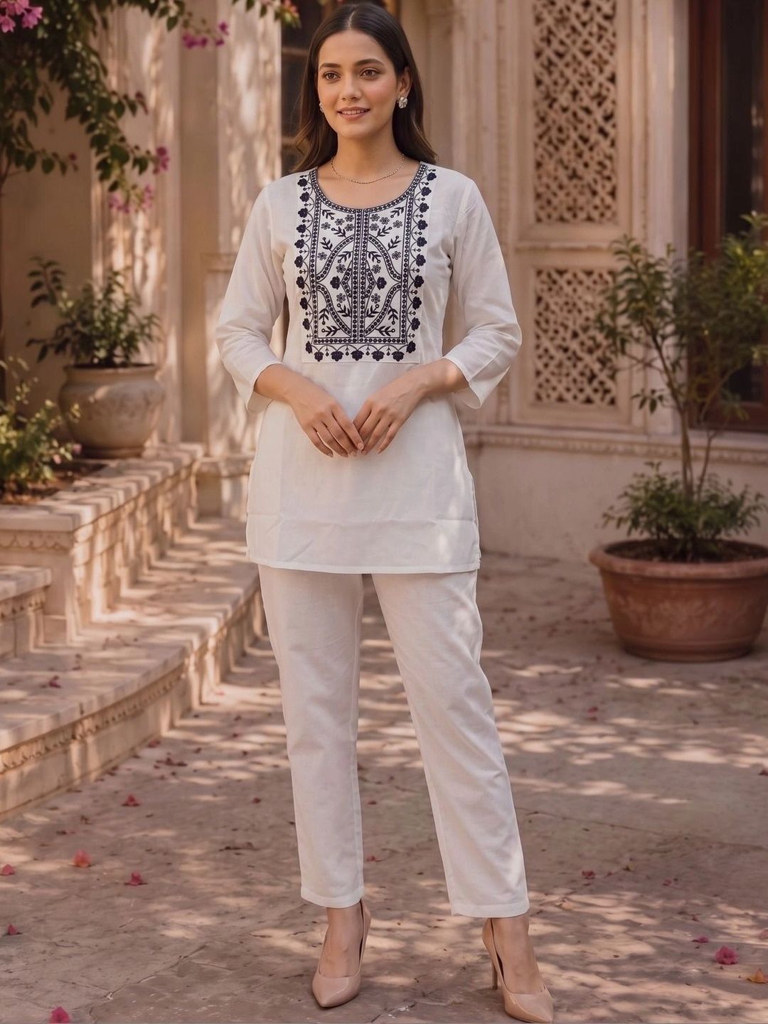 Rangita Ethnic Motifs Embroidered Kurti-picture-12