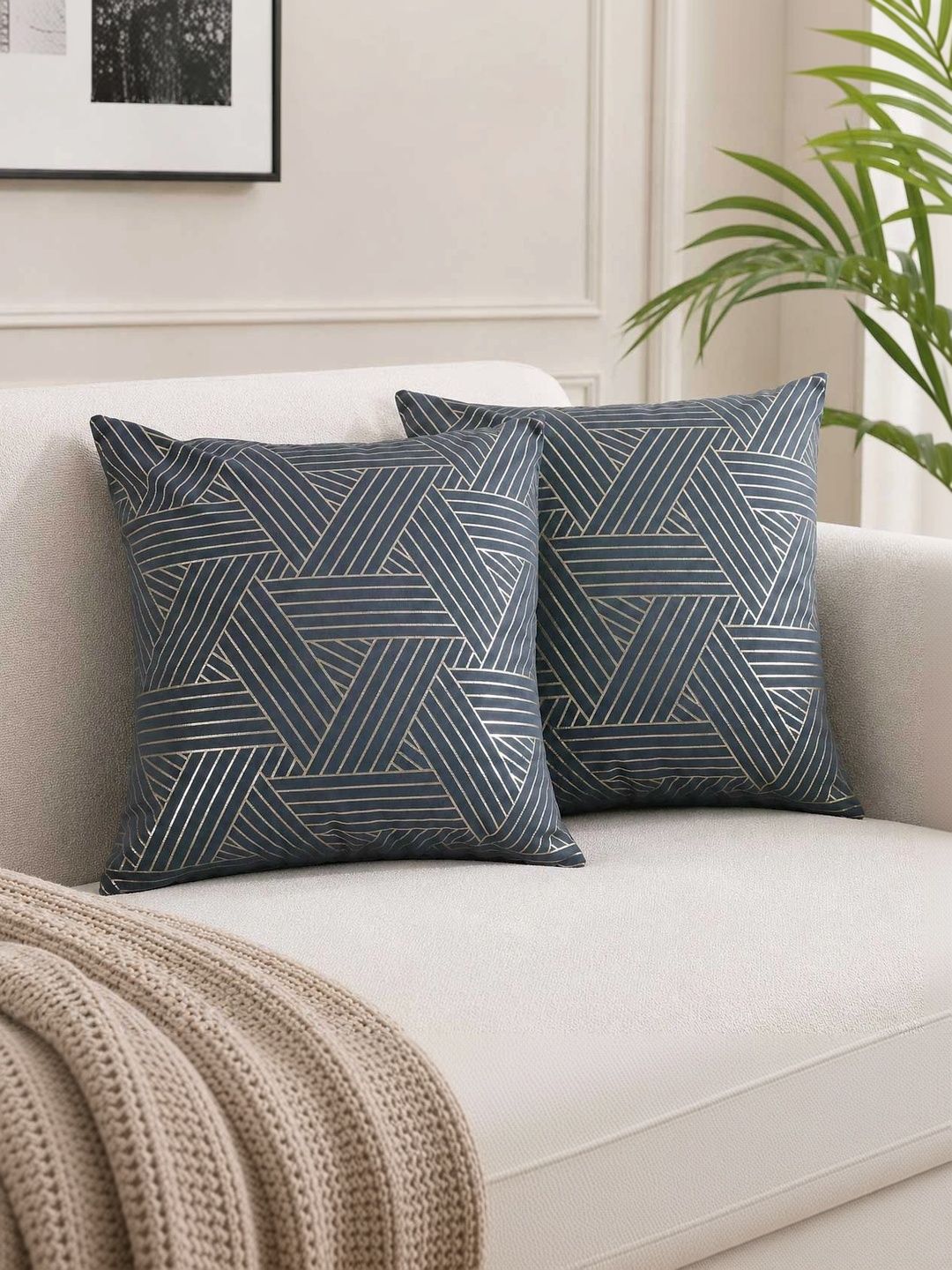 THE S LIVING Grey Set of 2 Geometric Velvet Square Cushion Covers-picture-47