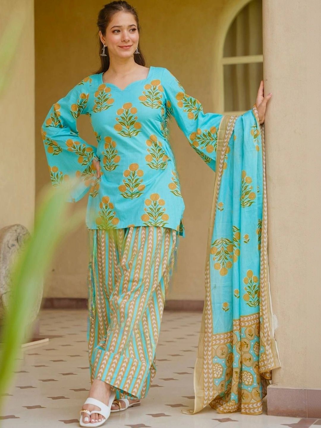 HERE&NOW Women Floral Printed Regular Kurta with Patiala & With Dupatta-picture-26