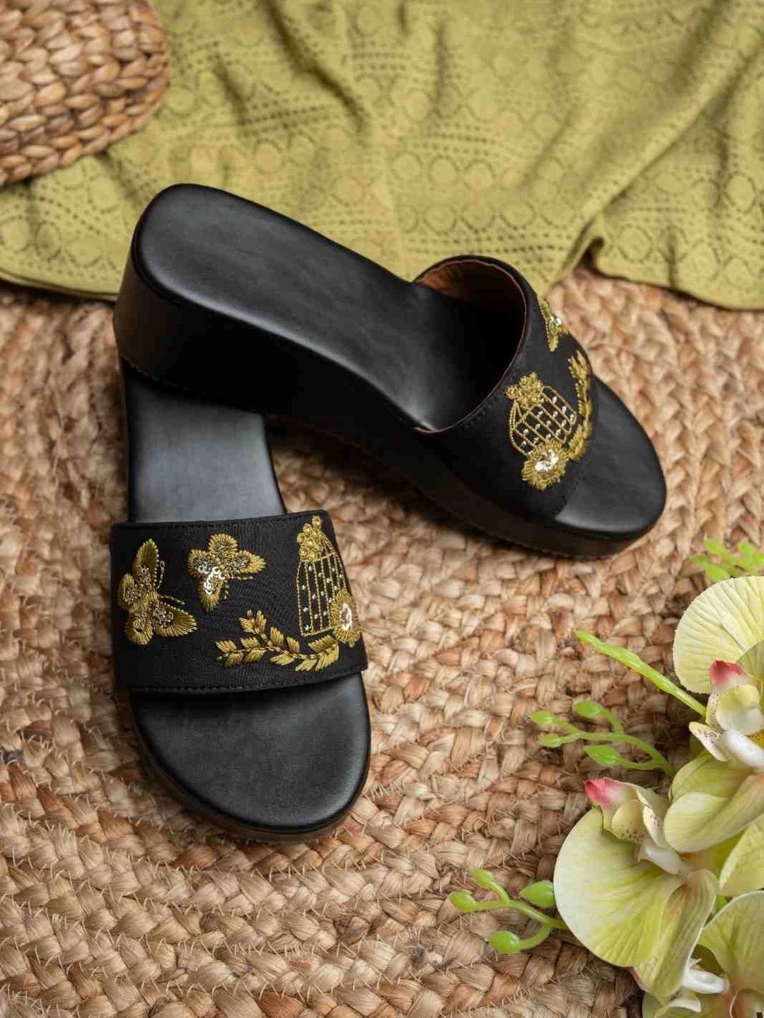 Moda Rapido Embellished Wedge Sandals-picture-28