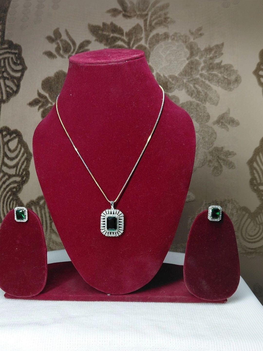 ZOMIX FASHION Silver-Plated Stone-Studded Pendant and Earrings-picture-55