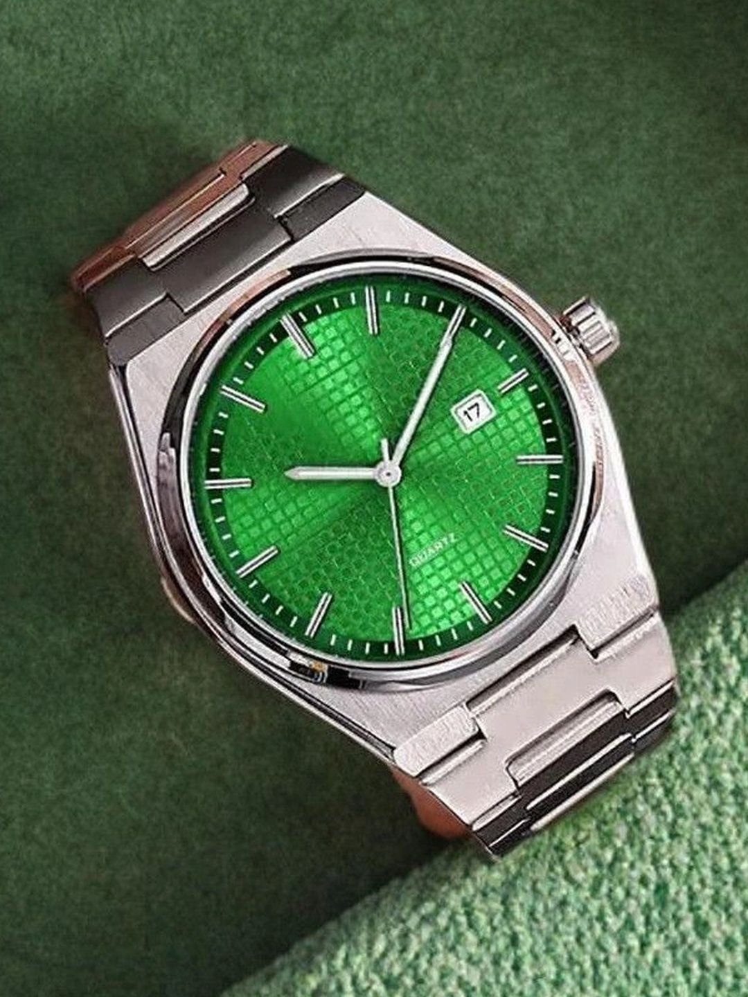 TREX Men Brass Dial & Stainless Steel Straps Analogue Date Aperture Watch green_DND-picture-39