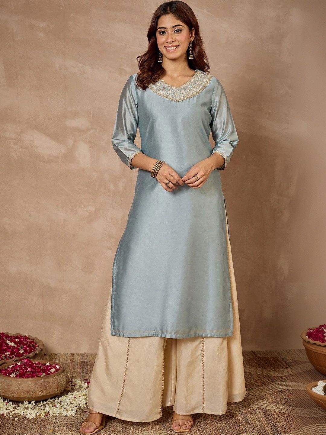 Janasya Women Embroidered Thread Work Chanderi Silk Kurta-picture-20