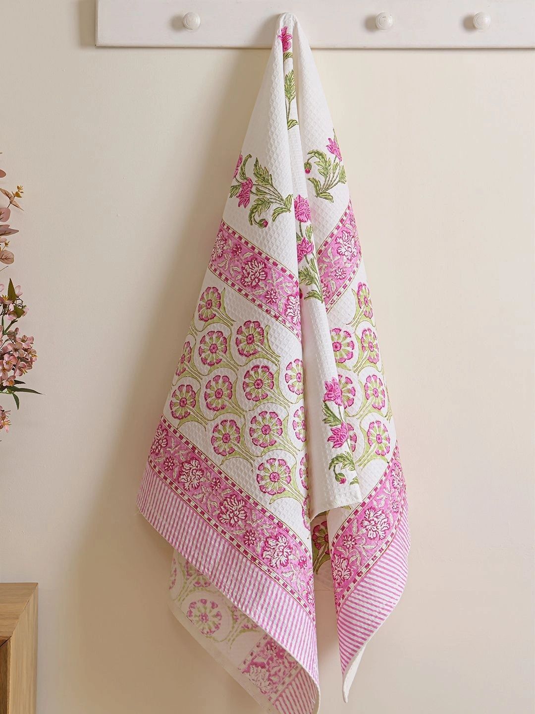 Aura Off White & Pink 1 Printed Cotton 380 GSM Bath Towel-picture-45