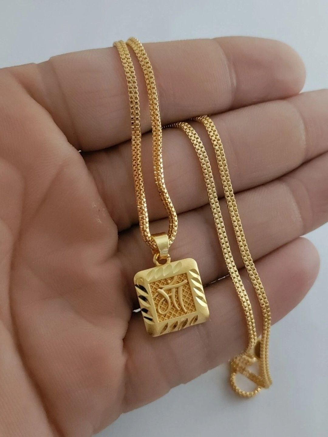 EvoraJewel Gold-Plated Square Pendants with Chains-picture-27