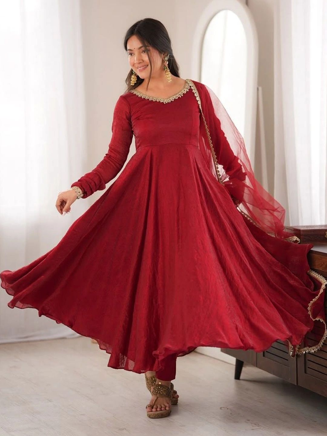 CULTISE QUEEN Women Regular Gotta Patti Kurta with Trousers & With Dupatta-picture-19