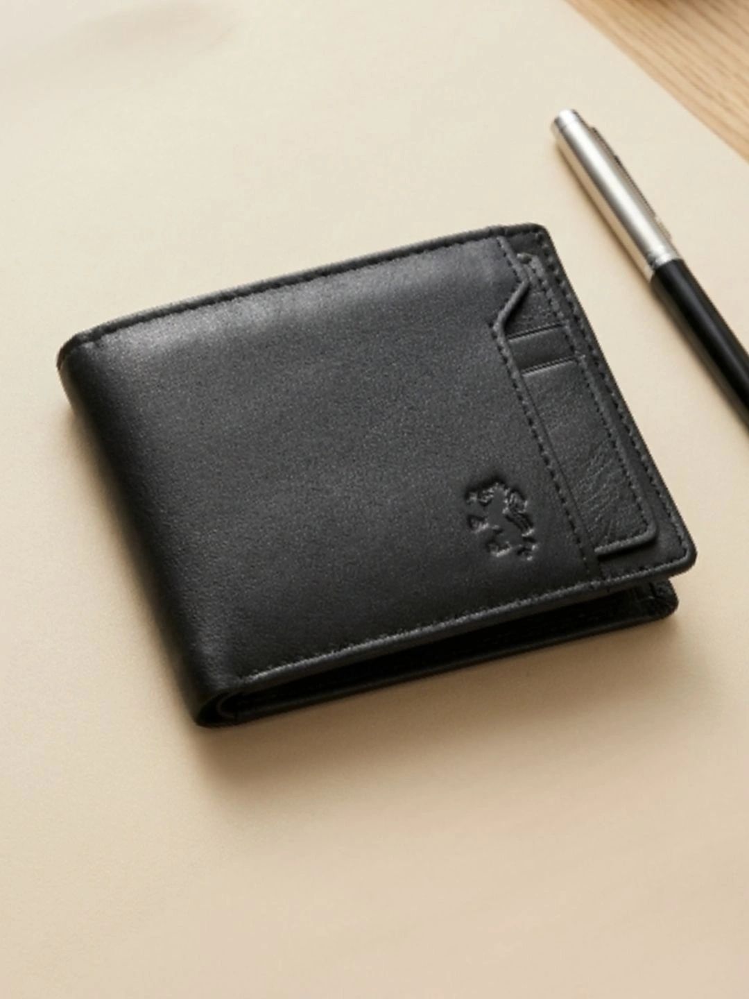 Red Tape Men Leather Two Fold Wallet