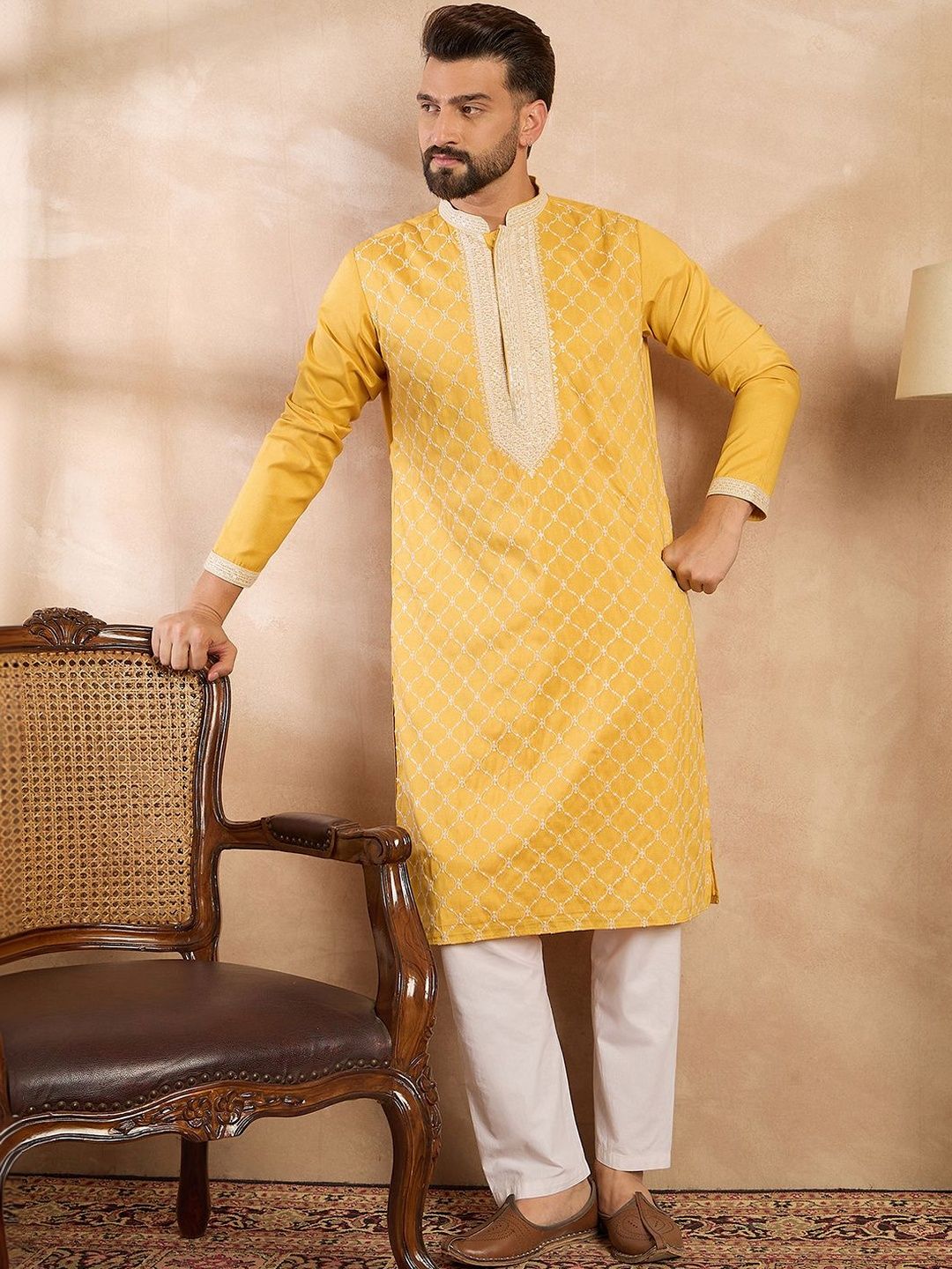 Ethnic Bay Men Embroidered Kurta-image-43