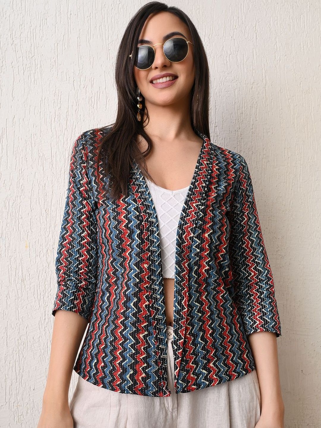 DECKEDUP Women Printed Shrug-picture-26