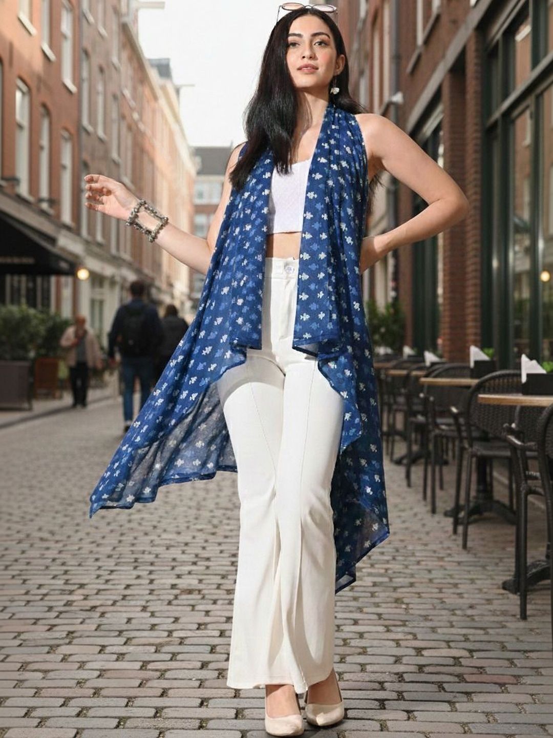 DECKEDUP Women Printed Longline Indigo Shrug-picture-14