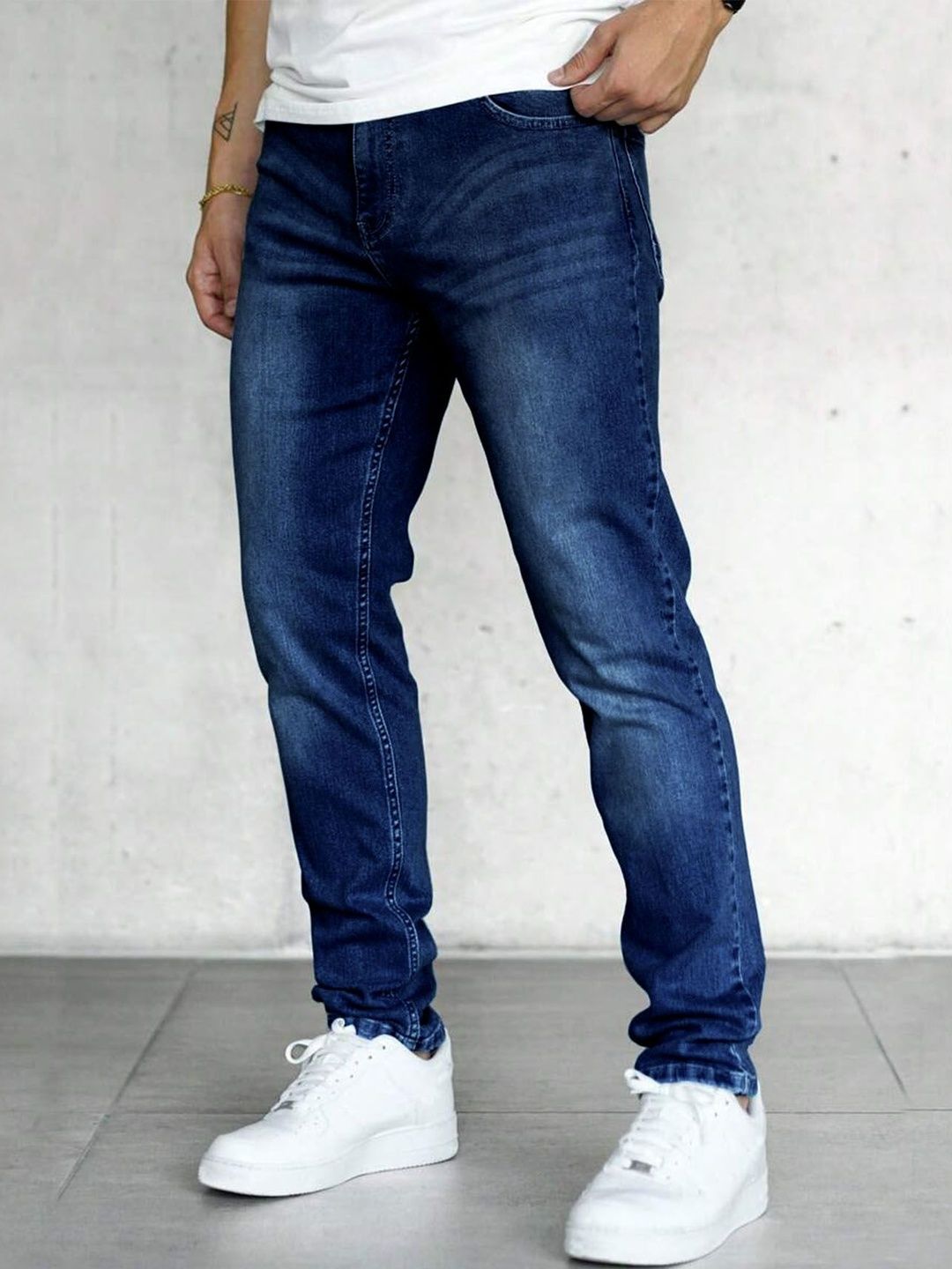 AUSK Men Narrow Regular Fit Mid-Rise Light Fade Stretchable Jeans-image-39