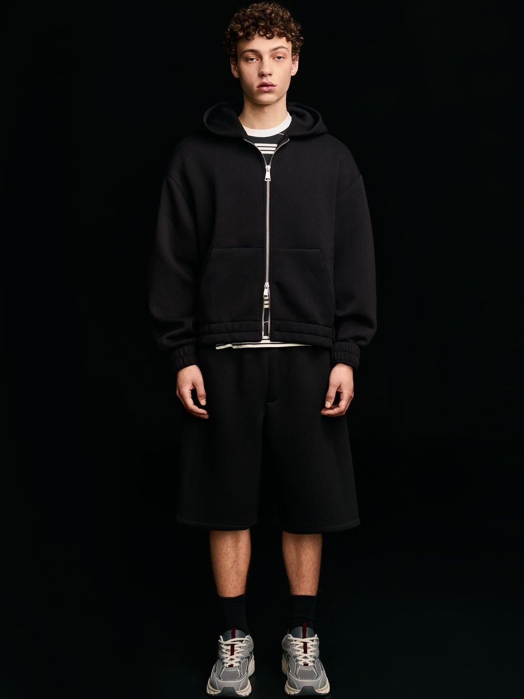 Bershka Oversize neoprene-effect Bermuda shorts-image-36