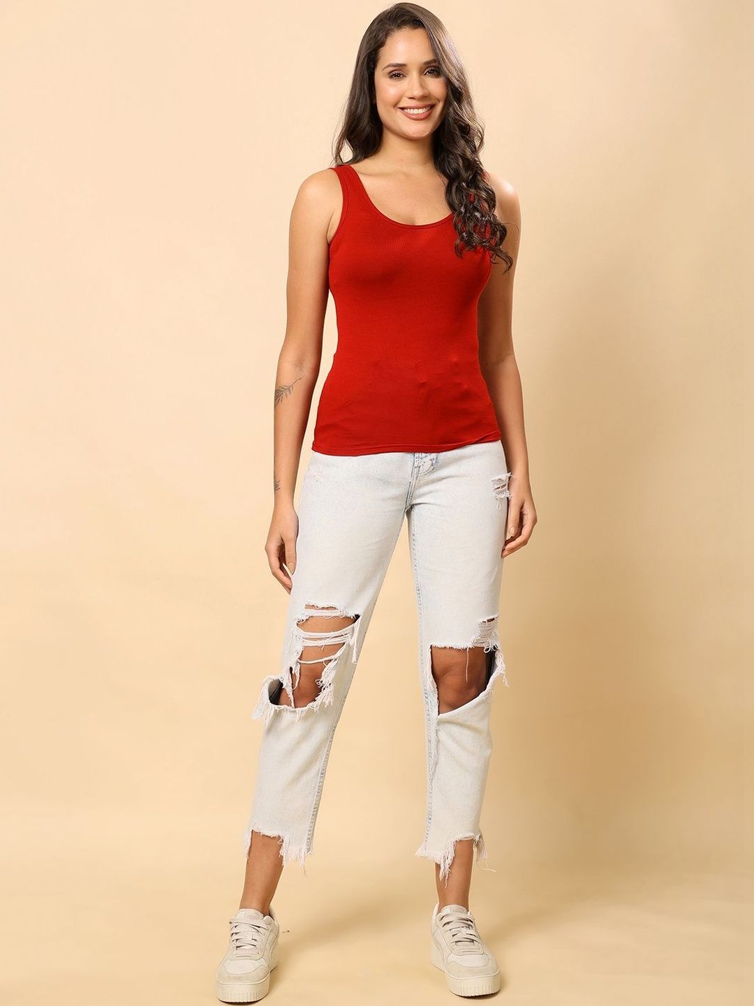 DressBerry Round Neck Sleeveless Camisoles-picture-18