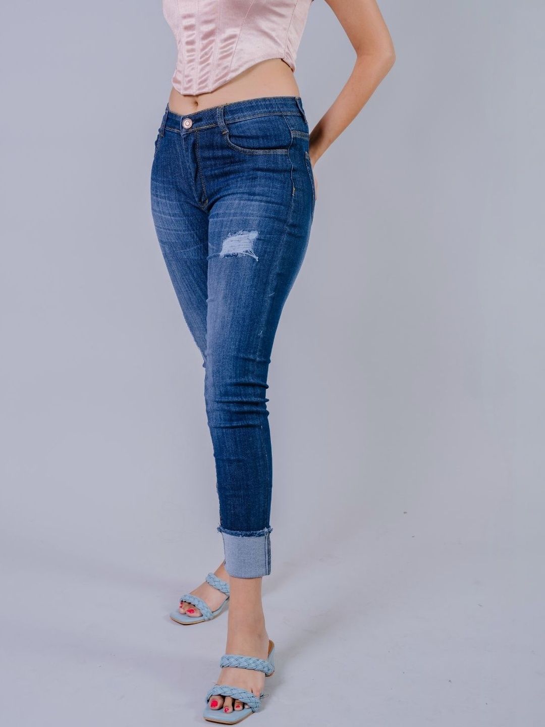 Wasomii Women Skinny Fit Mid-Rise Mildly Distressed Light Fade Stretchable Jeans-picture-36