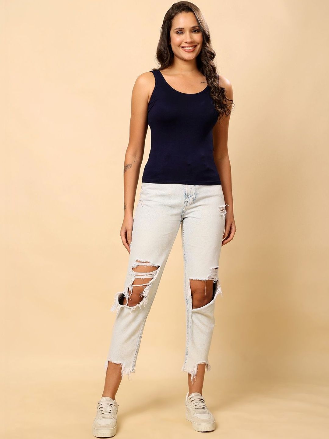 DressBerry Round Neck Sleeveless Camisoles-picture-31