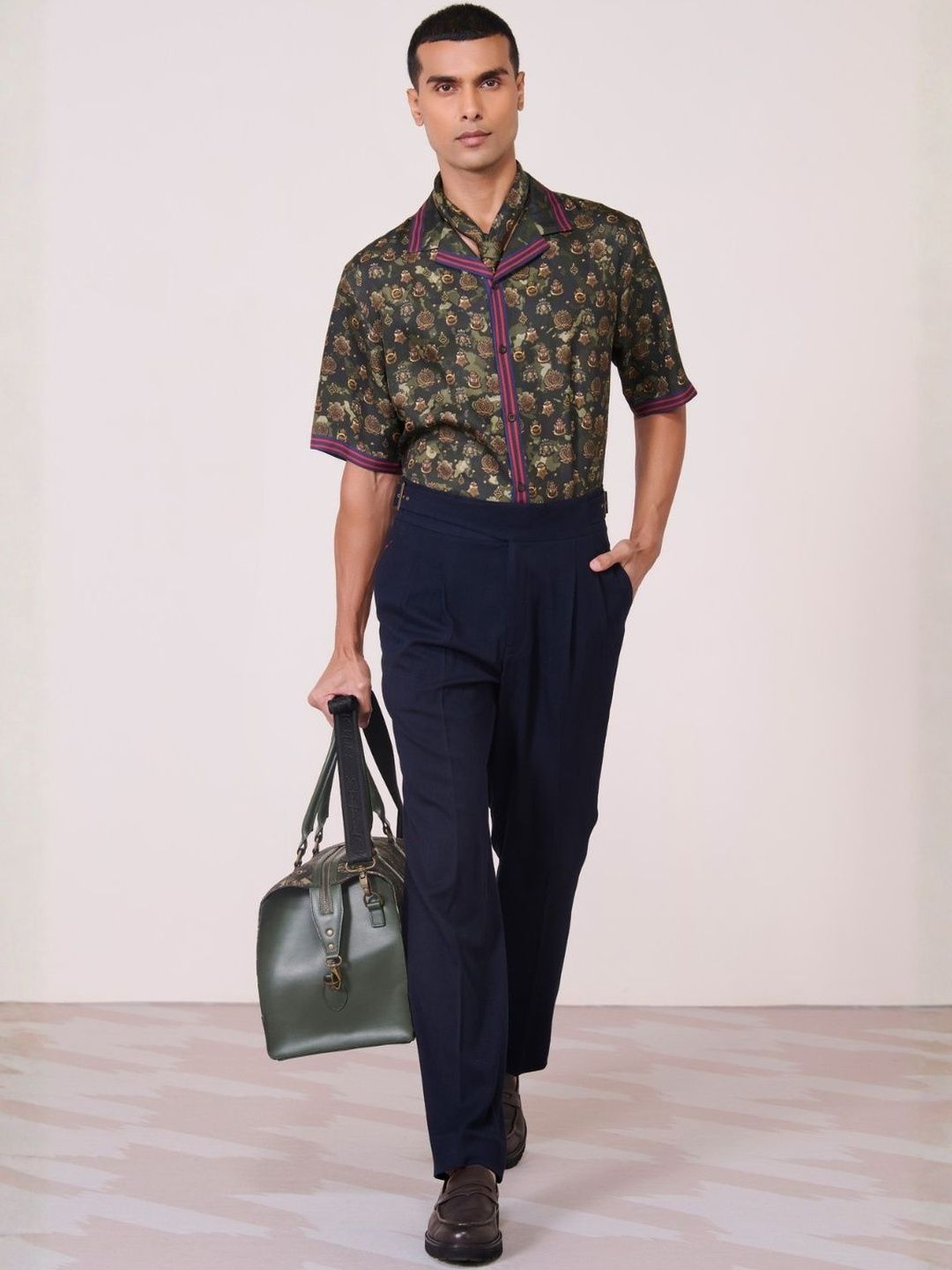 S&N by Shantnu Nikhil Men Slim Fit Floral Printed Casual Shirt-image-44