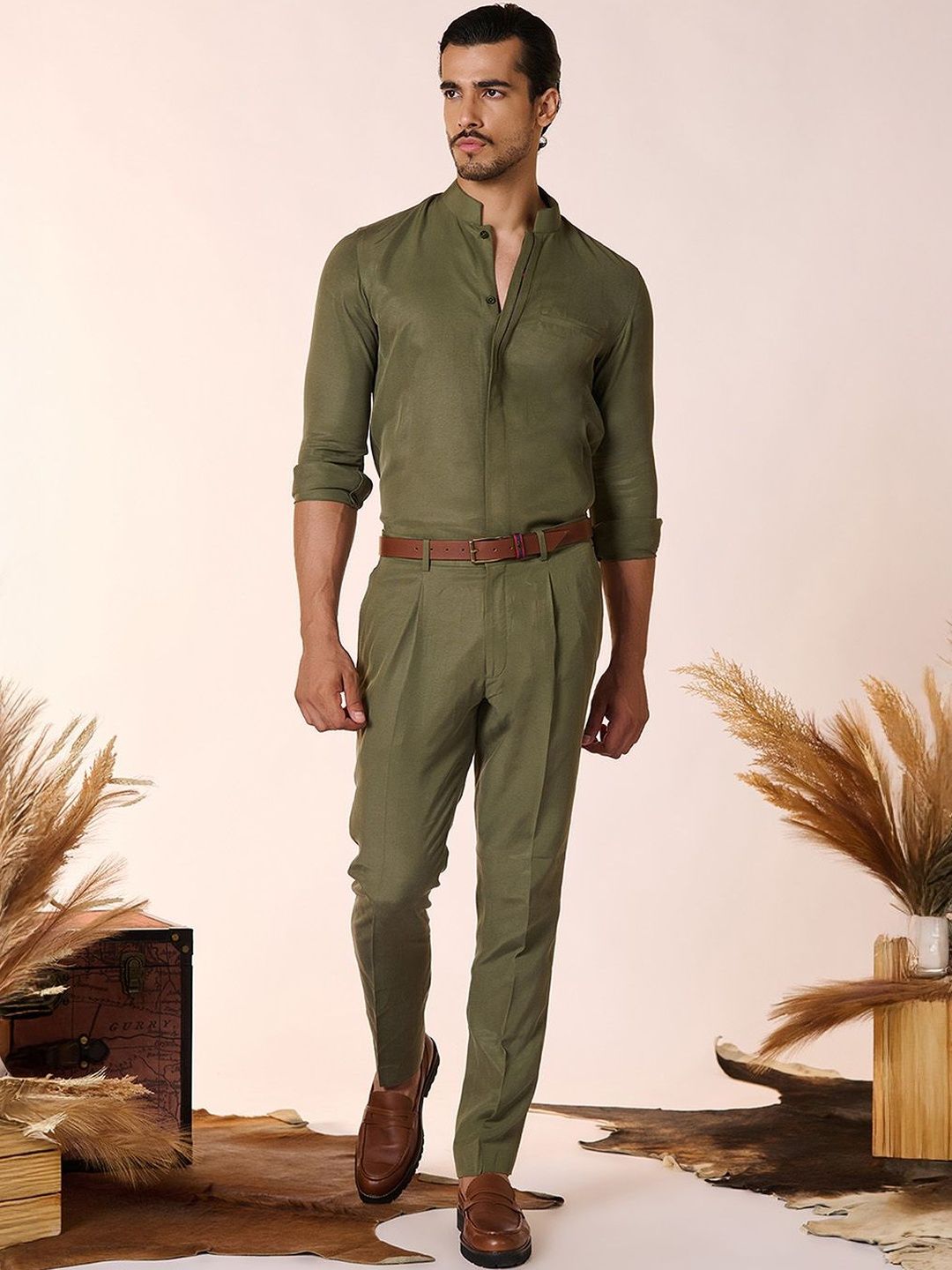S&N by Shantnu Nikhil Men Slim Fit Pleated Trousers-picture-45