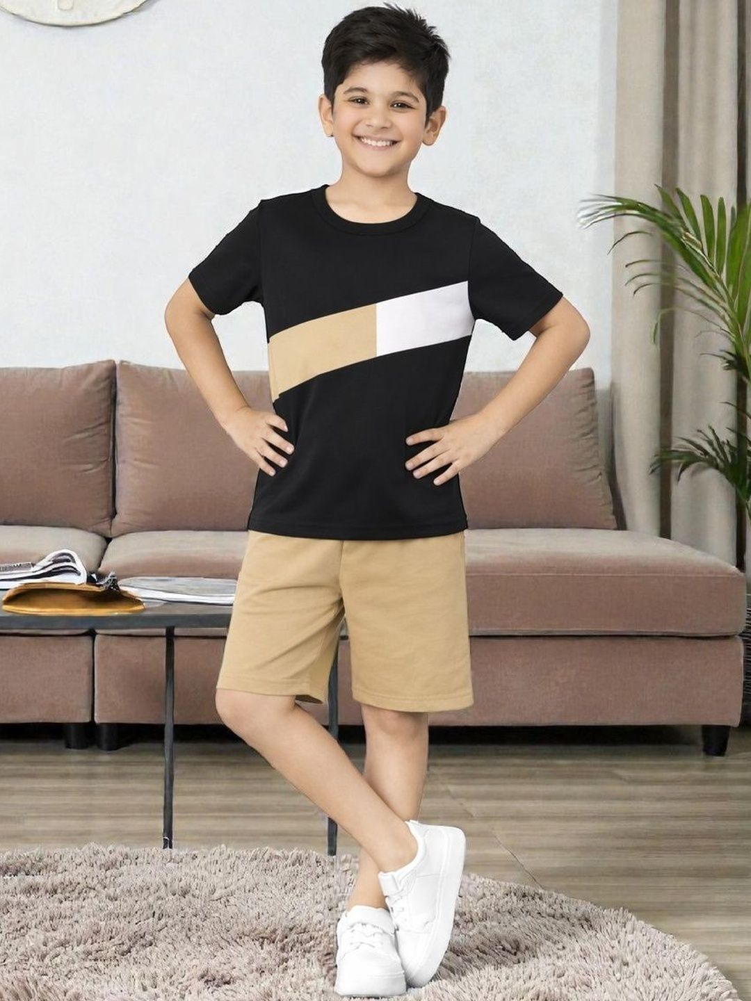 KEESOR Boys Colourblocked T-shirt with Shorts