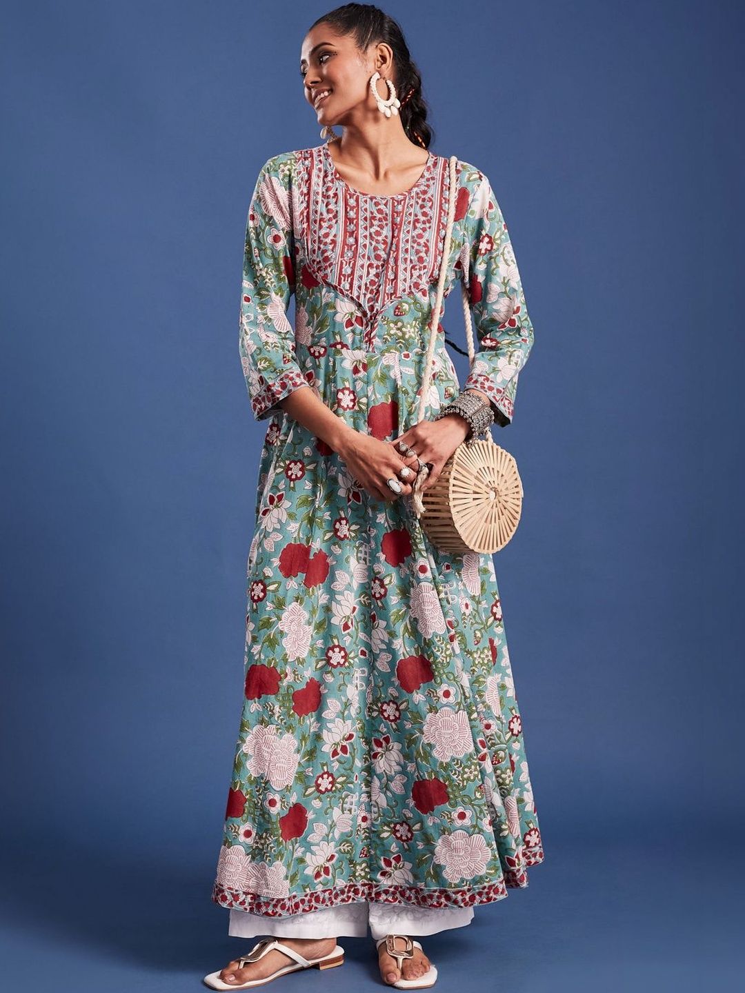 Taavi Women Handblock Printed Round Neck Kurta-picture-15