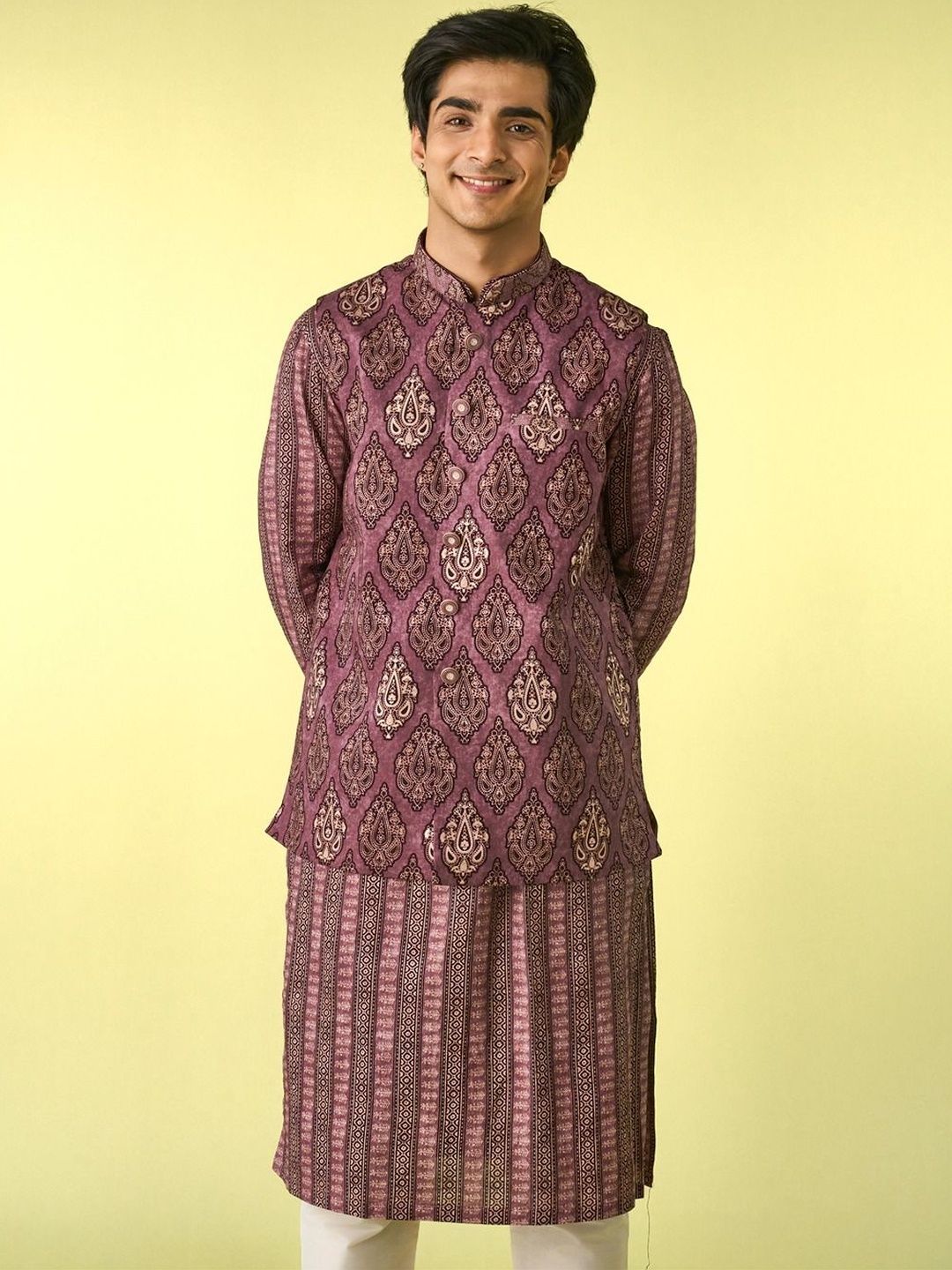 Diwas by Manyavar Men Ethnic Motifs Printed Regular Kurta and Pyjamas With Jacket-picture-44