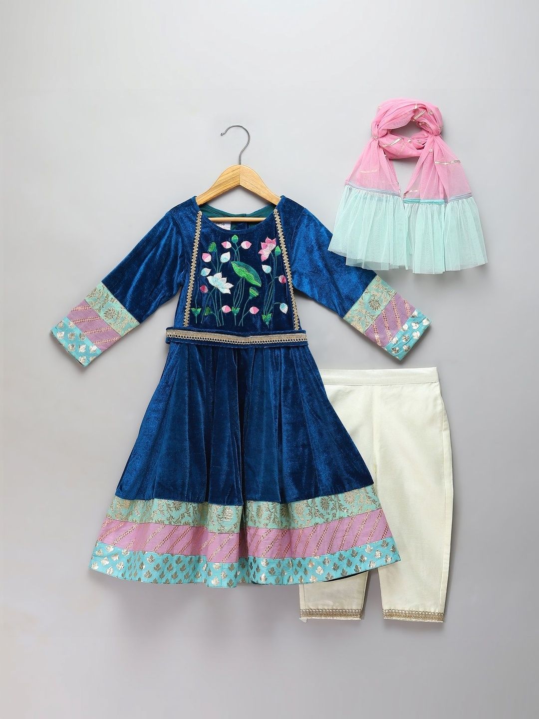 The Little Tales Girls Floral Embroidered Panelled Thread Work Velvet Kurta with Pyjamas & With Dupatta-picture-23