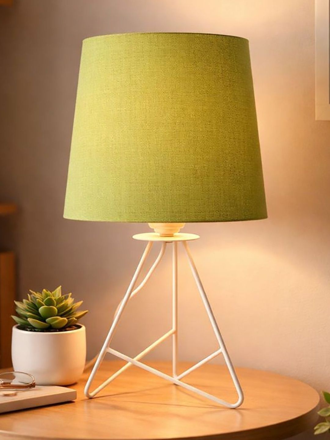 Decorcity Green Textured Metal Contemporary Frusturical Shaped Table Lamp-picture-47