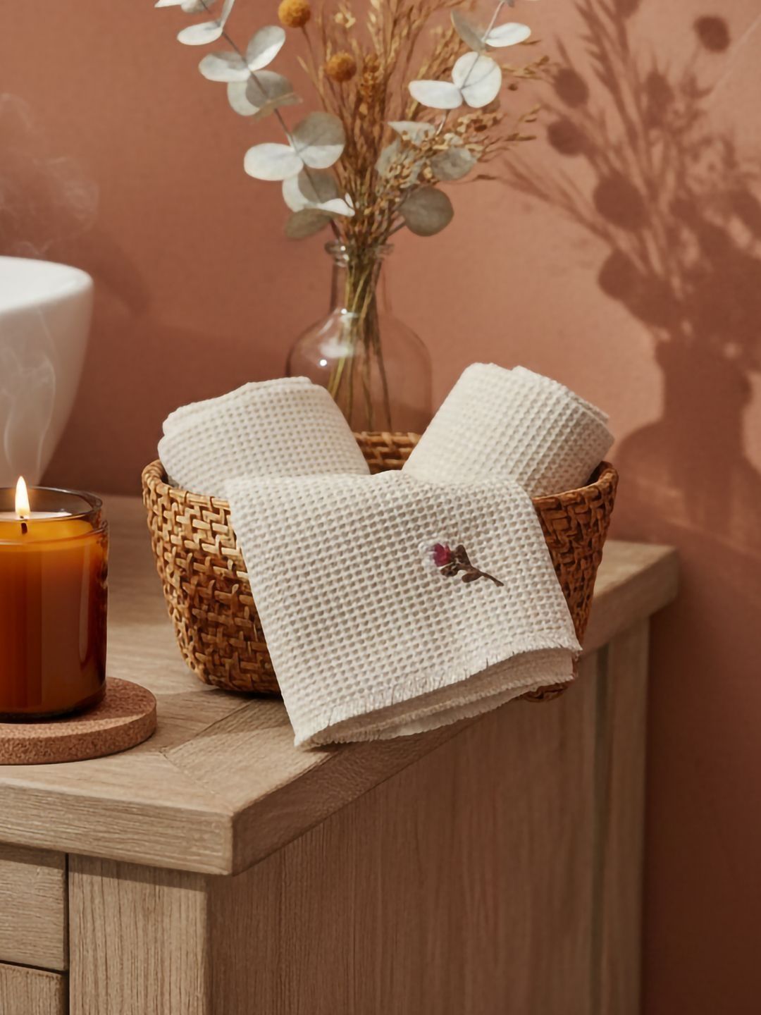 DESIGN GAATHA 2Pcs Beige& Green Embroidered Soft Cotton 300-GSM Waffled Hand Towels-picture-12