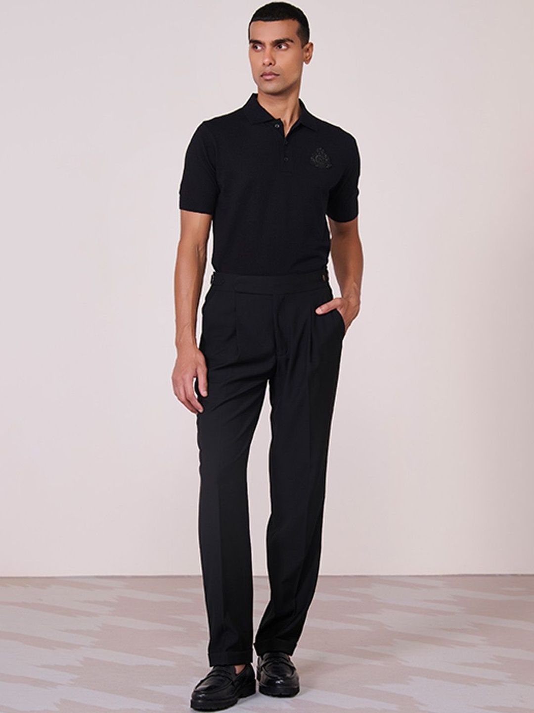 S&N by Shantnu Nikhil Men Slim Fit Pleated Trousers-picture-37