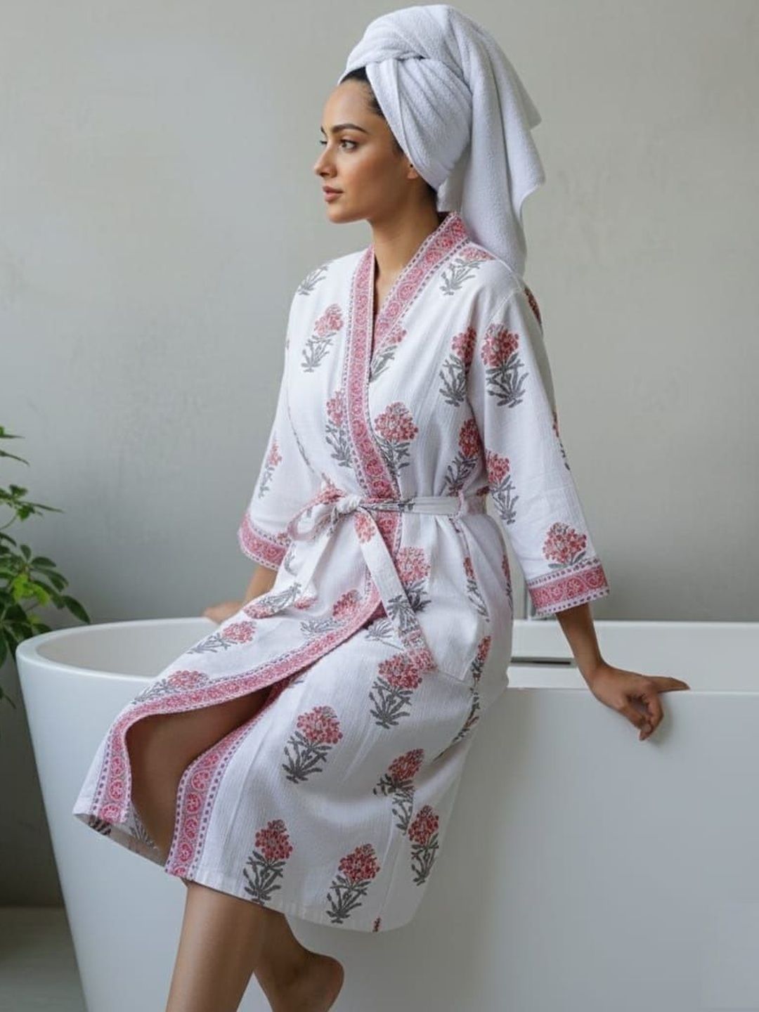 Jinaya's Printed Cotton Bath Robe & Wraps