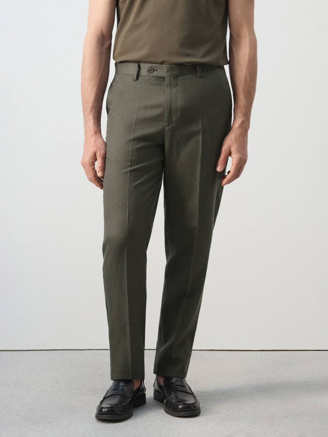 MANGO MAN Men Slim Fit Pleated Trousers-picture-37