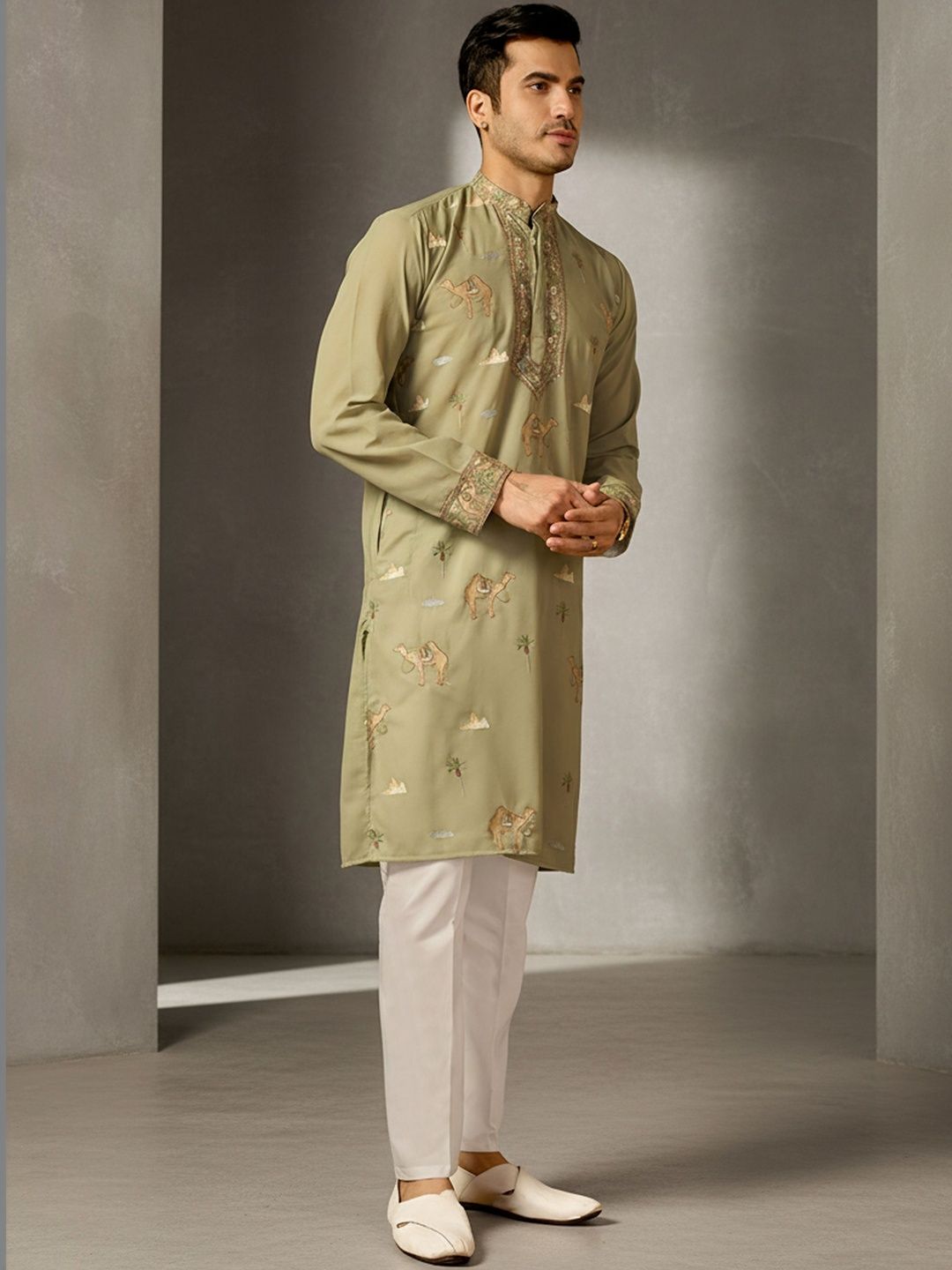 RANGRAAG Men Ethnic Motifs Embroidered Regular Thread Work Kurta with Trousers-picture-33
