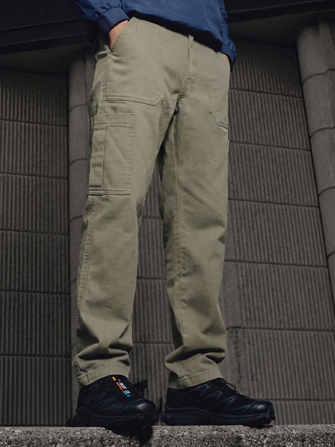 The Souled Store The Souled Store Men Straight Fit Solid Olive Cargo Jeans