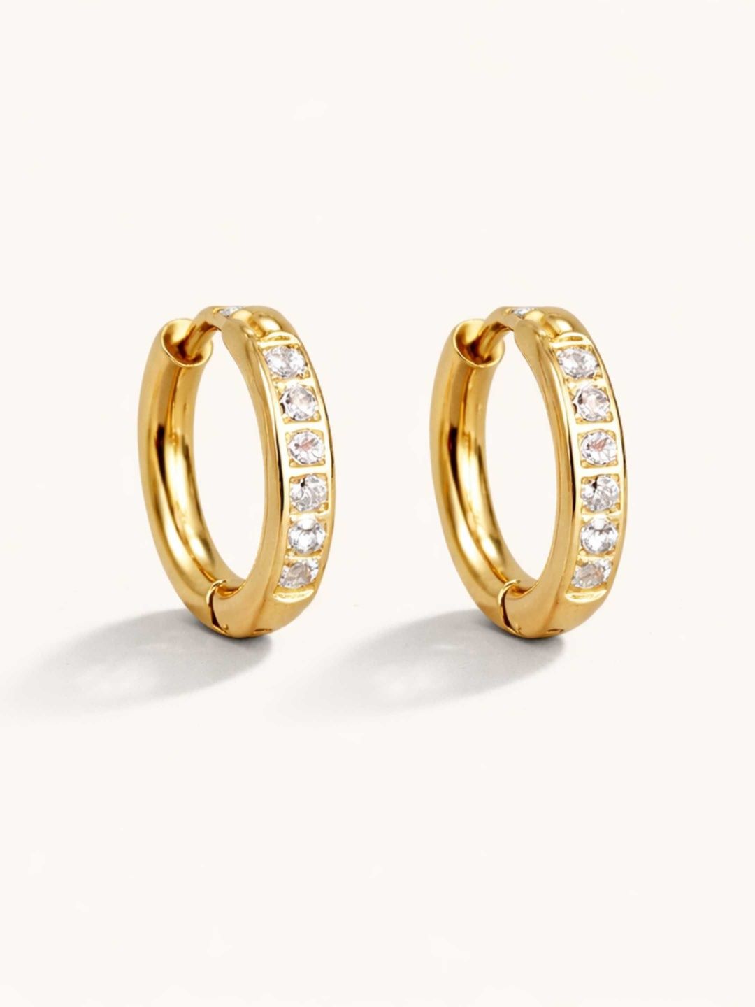 ZAISHA Lumi Huggie Bali Hoop Earrings-picture-42