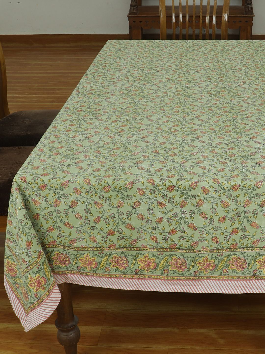Cotton Chese Green Floral Cotton 6-Seater Table Cover-picture-47