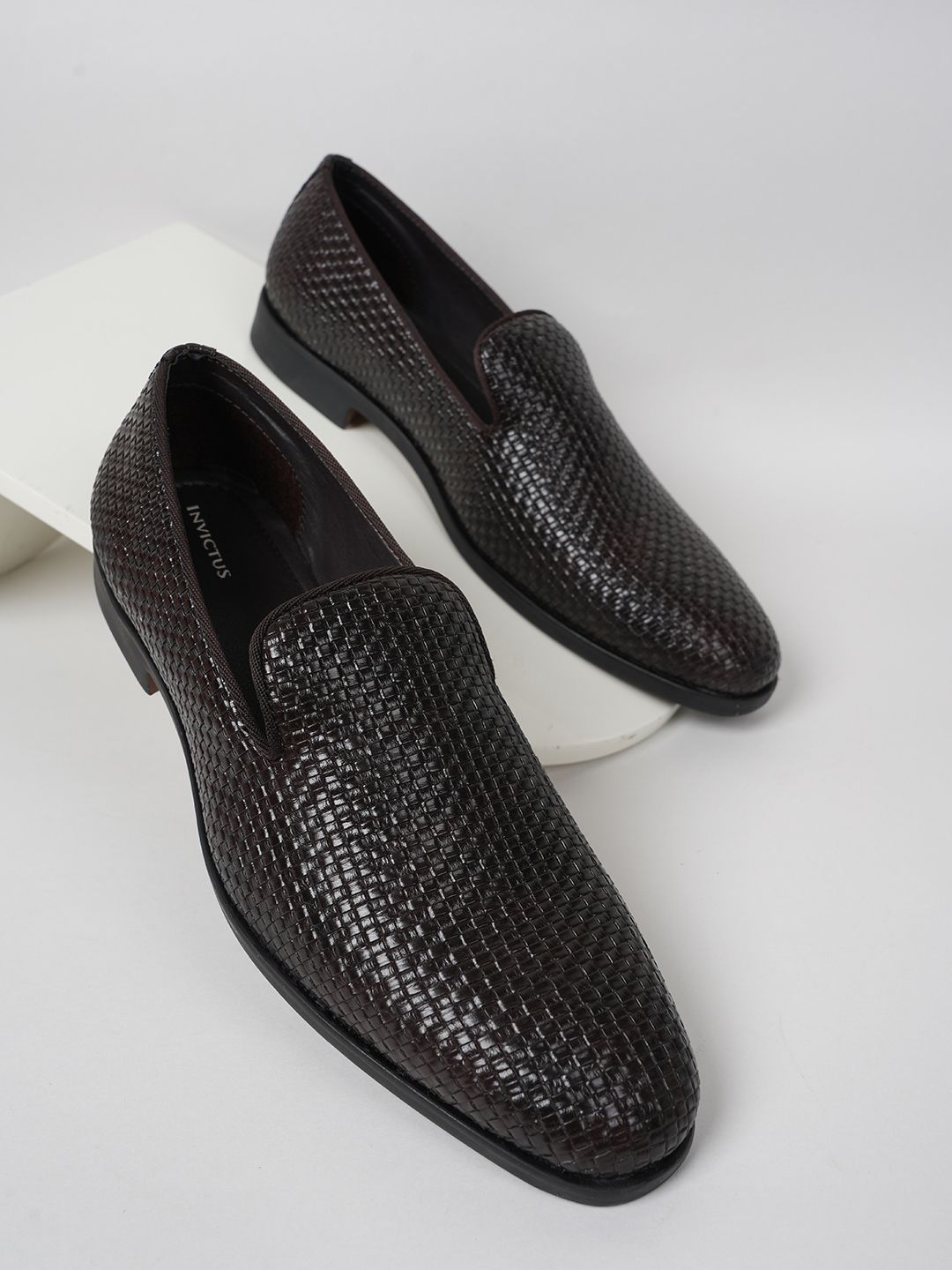 INVICTUS Men Woven Design Round Toe Formal Loafer-picture-11