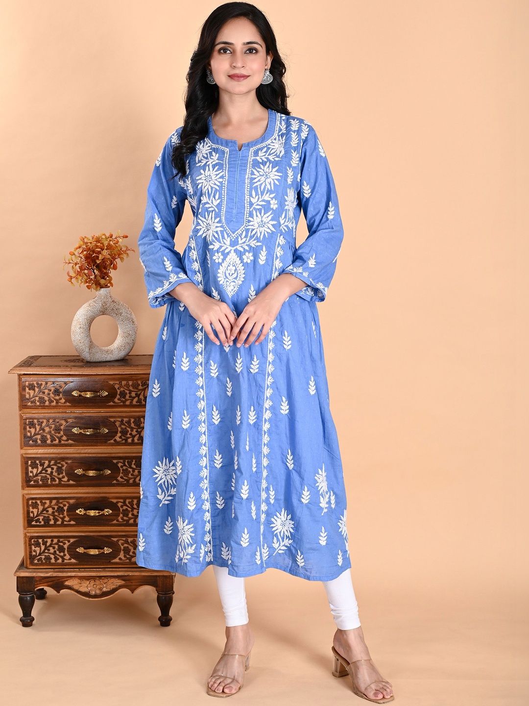 NAZAIRA Ethnic Motifs Embroidered Chikankari Pure Cotton Chikankari Kurti-image-12