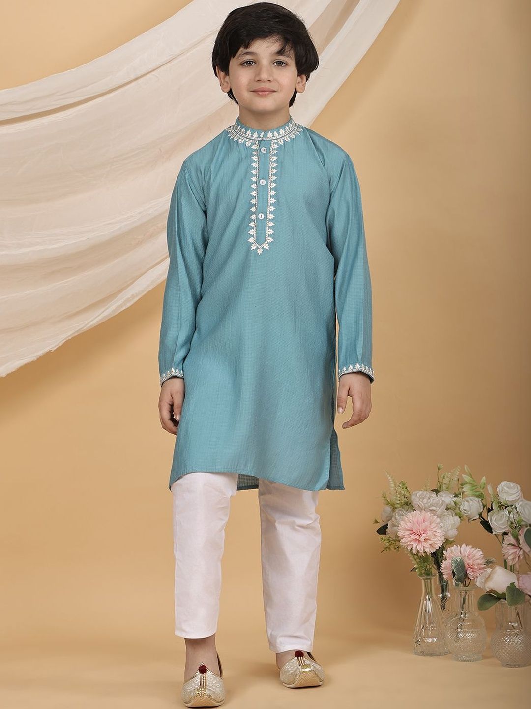 Superminis Boys Ethnic Motifs Embroidered Regular Thread Work Kurta with Pyjamas-picture-37