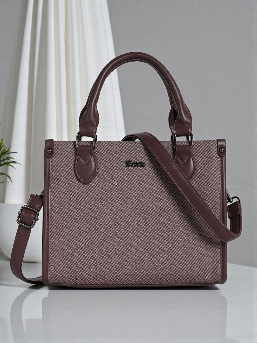 Exotic Textured Structured Handheld Bag-picture-39